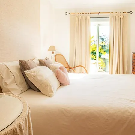 Appartement Place In The Sun - Free Out Door Jacuzzi - By Bedzy *