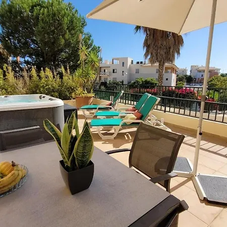 Apartment Place In The Sun - Free Out Door Jacuzzi - By Bedzy *