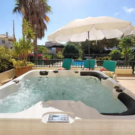 Apartment Place In The Sun - Free Out Door Jacuzzi - By Bedzy *