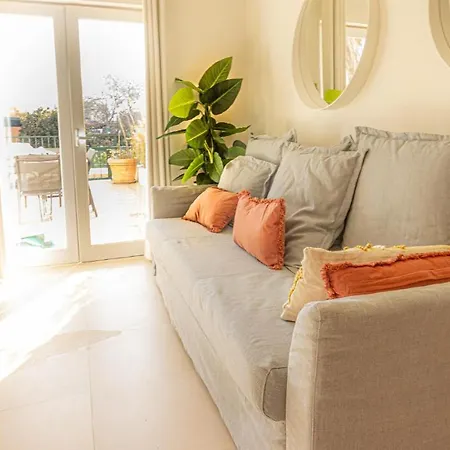 Place In The Sun - Free Out Door Jacuzzi - By Bedzy Apartment